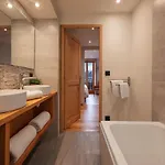 Tigerlily, Apartmán *