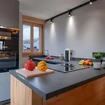 Tigerlily, Apartmán *